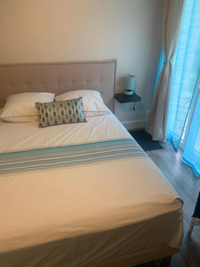 Chambre D'Hotes Le Prieure Gommerville Εξωτερικό φωτογραφία