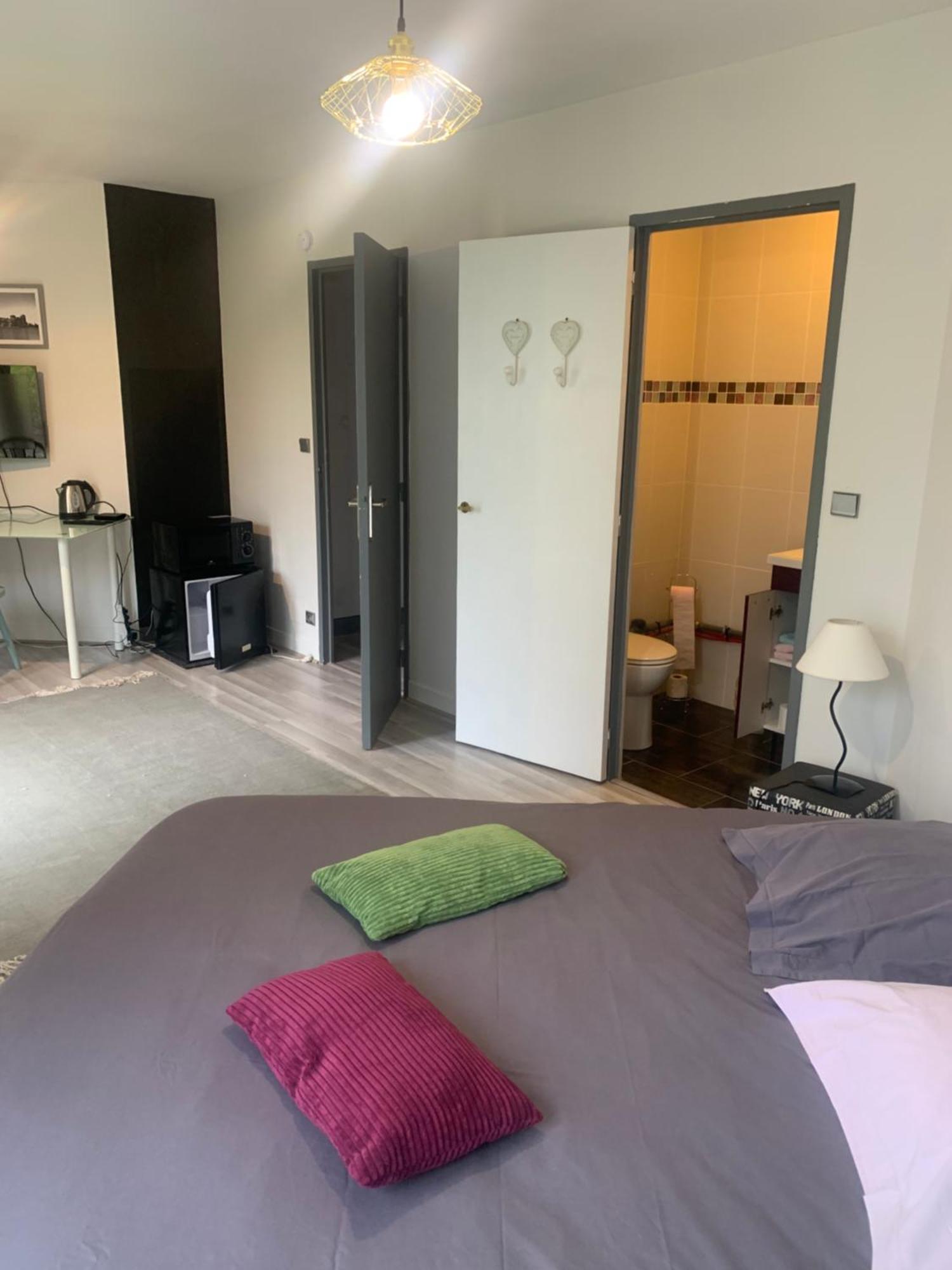 Chambre D'Hotes Le Prieure Gommerville Εξωτερικό φωτογραφία